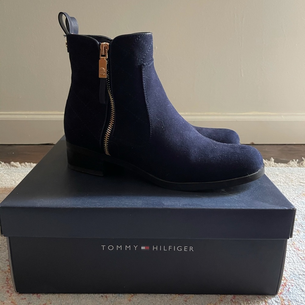 Tommy Hilfiger Navy Suede Booties